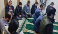  مراسم پرفیض قرائت زیارت عاشورا در مرکز بهداشت تویسرکان برگزار شد